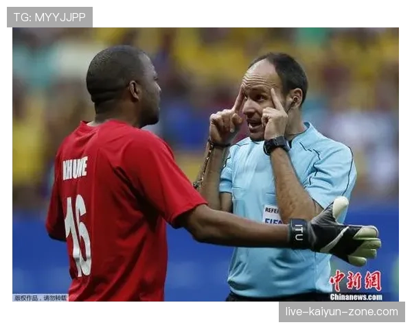 足球护腿板规则详解：佩戴标准与裁判判罚依据解析